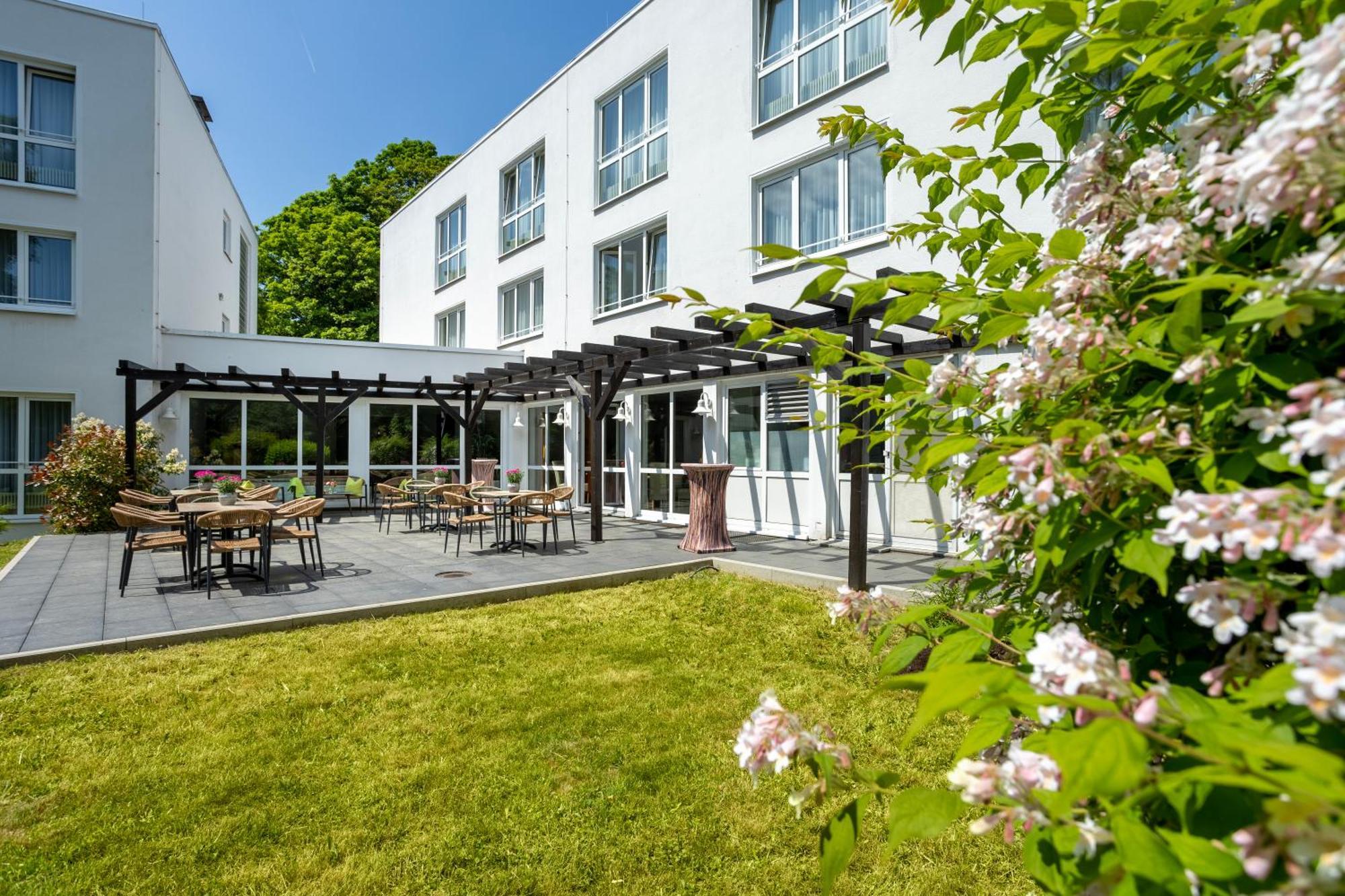 Concorde Hotel Viktoria Kronberg im Taunus Exterior photo